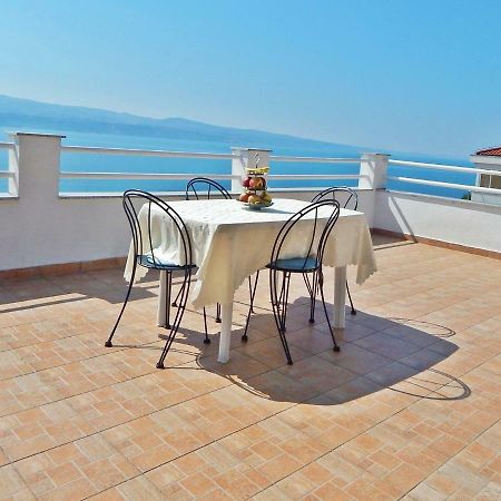 Apartment Kovacic Оміш Екстер'єр фото