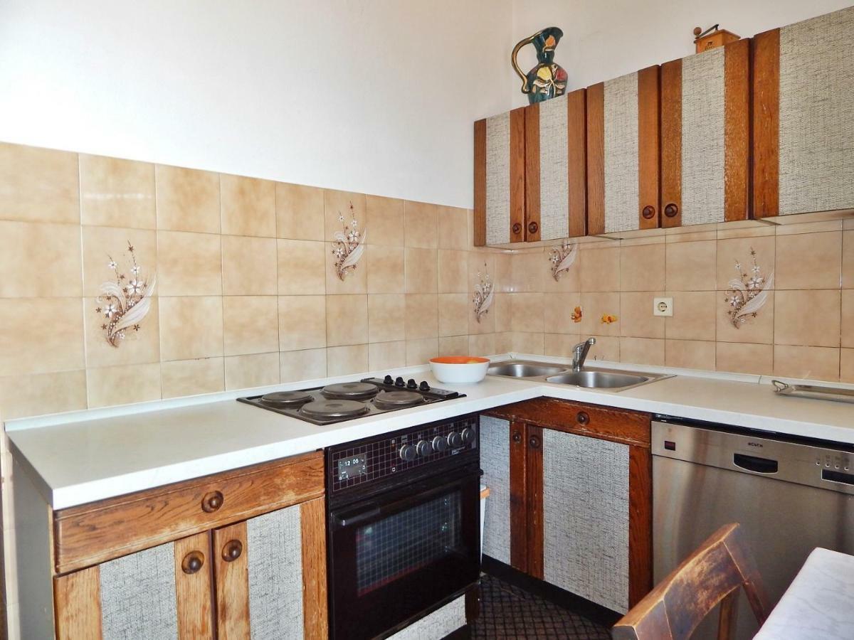 Apartment Kovacic Оміш Екстер'єр фото