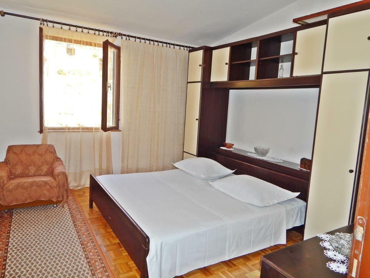 Apartment Kovacic Оміш Екстер'єр фото