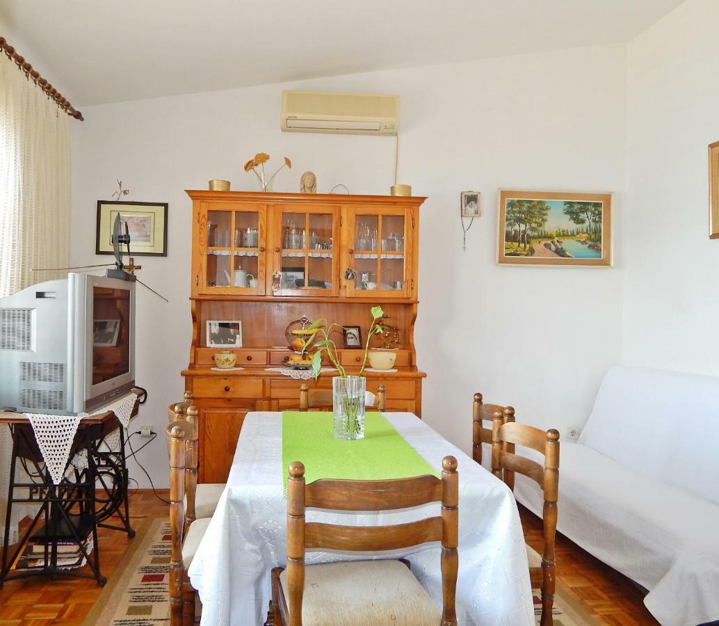 Apartment Kovacic Оміш Екстер'єр фото